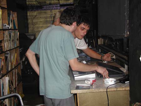 Live act X-Raything 01